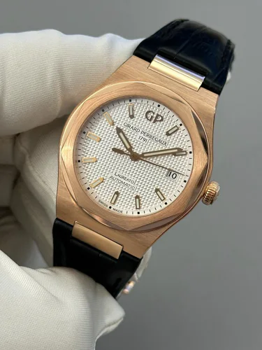 Girard Perregaux Laureato