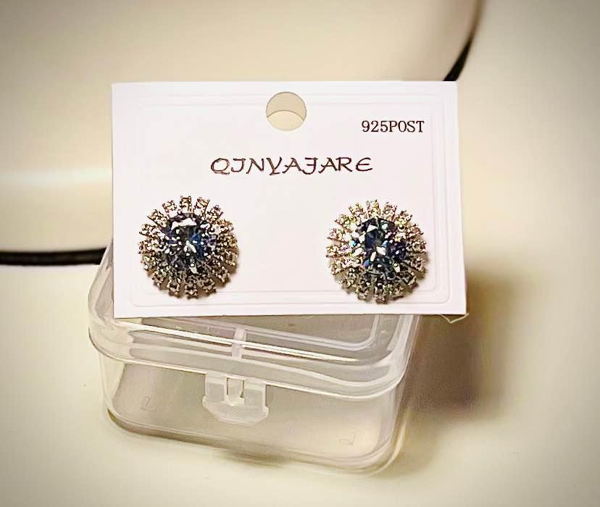 Silver Glam Stud - Image 2