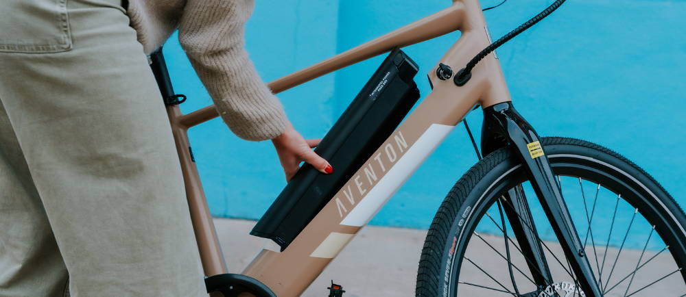 Removing battery of Aventon Pace ebike