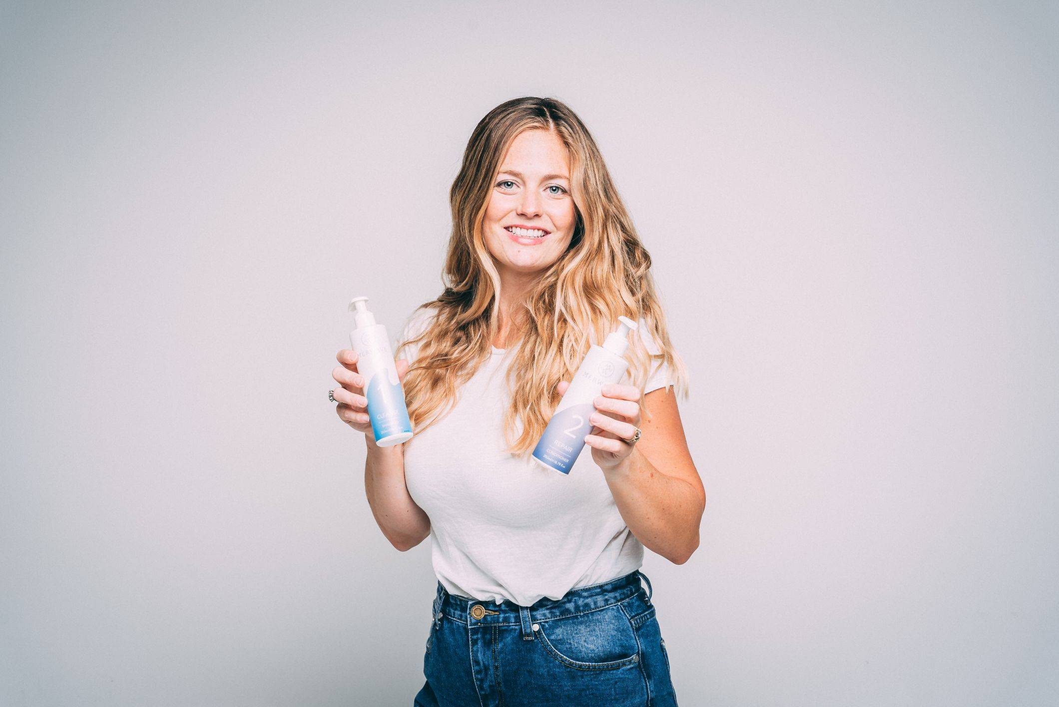 Image of women with wavy hair