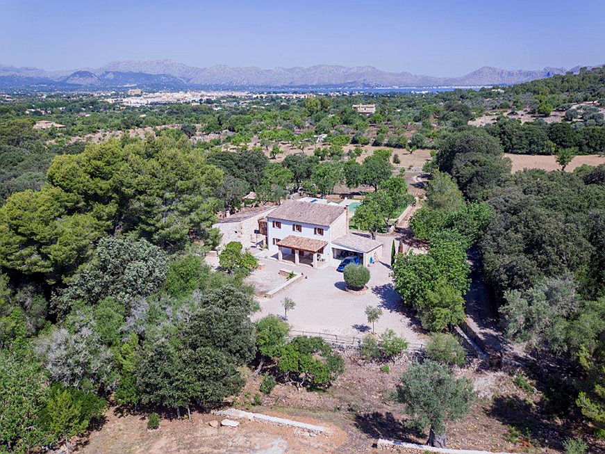  Pollensa
- Gorgeous country house with guest house in Alcudia