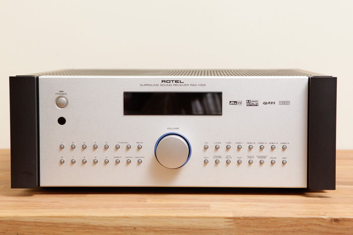 Rotel RSX-1055 ROTEL RSX-1055 receiver in Like New cond...