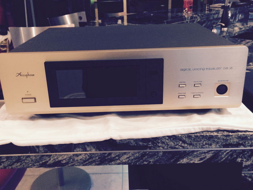 Accuphase  DG-38 As New