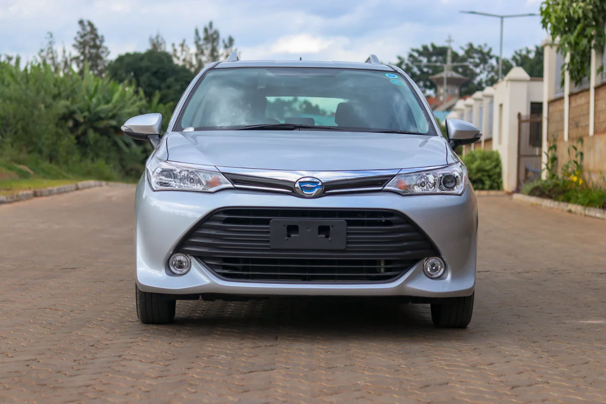 2016 Toyota Fielder Hybrid — Royal Max Motors — photo 5 of 17