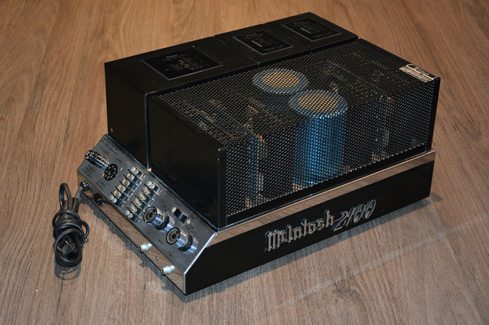 McIntosh MC 2100  Amplifier