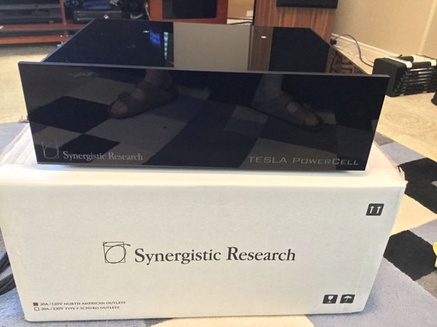Synergistic Research Powercell  10 SE MKII AC Conditioner