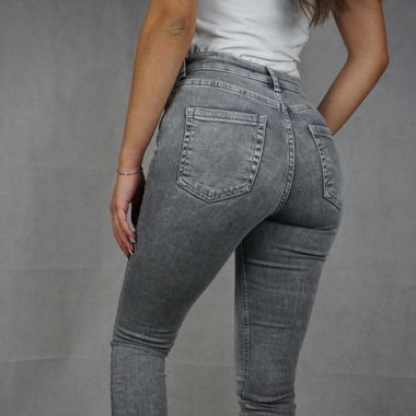 Jeans (NEU, mehrere grössen erhältlich)