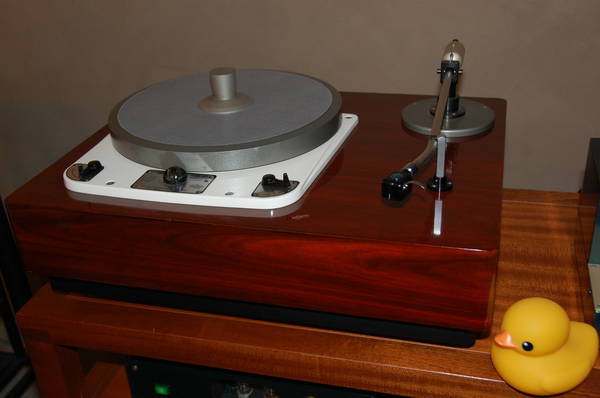 The Duck knows a good turntable when he sees it