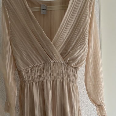 goldenes Kleid