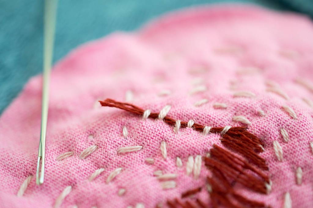 how to weave in tails with mending