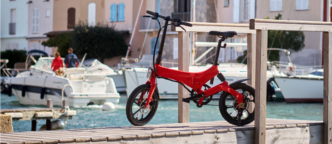 Family using electric bikes