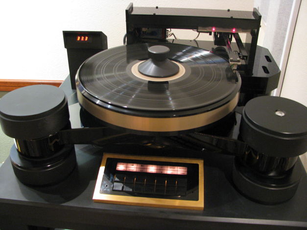 Goldmund Reference Turntable With Stand And T3F Linear ...