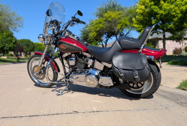2007 HARLEY-DAVIDSON FXSTC SOFTAIL CUSTOM (TWO-TONE) motorcycle for rent near Frisco, TX