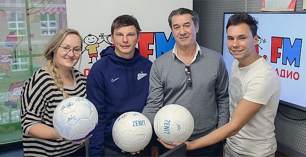 Анатолий Давыдов и Андрей Аршавин дали старт второму сезону большого конкурса Детского радио для юных футболистов