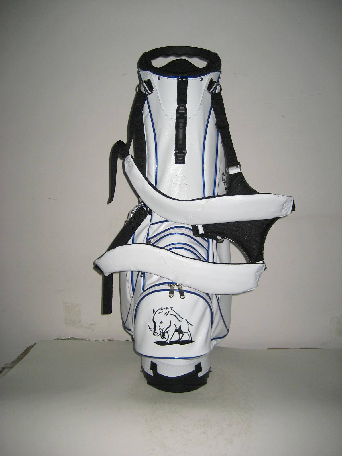 Customised football club golf bags by Golf Custom Bags 127
