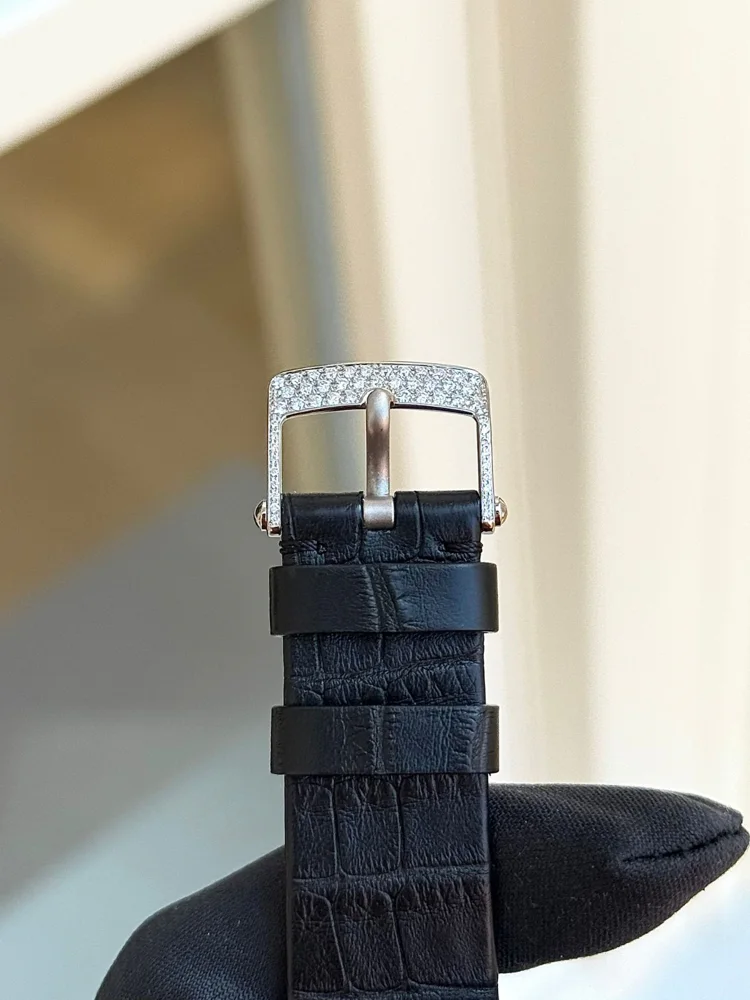 LADY ARPELS DENTELLE White Gold Diamonds