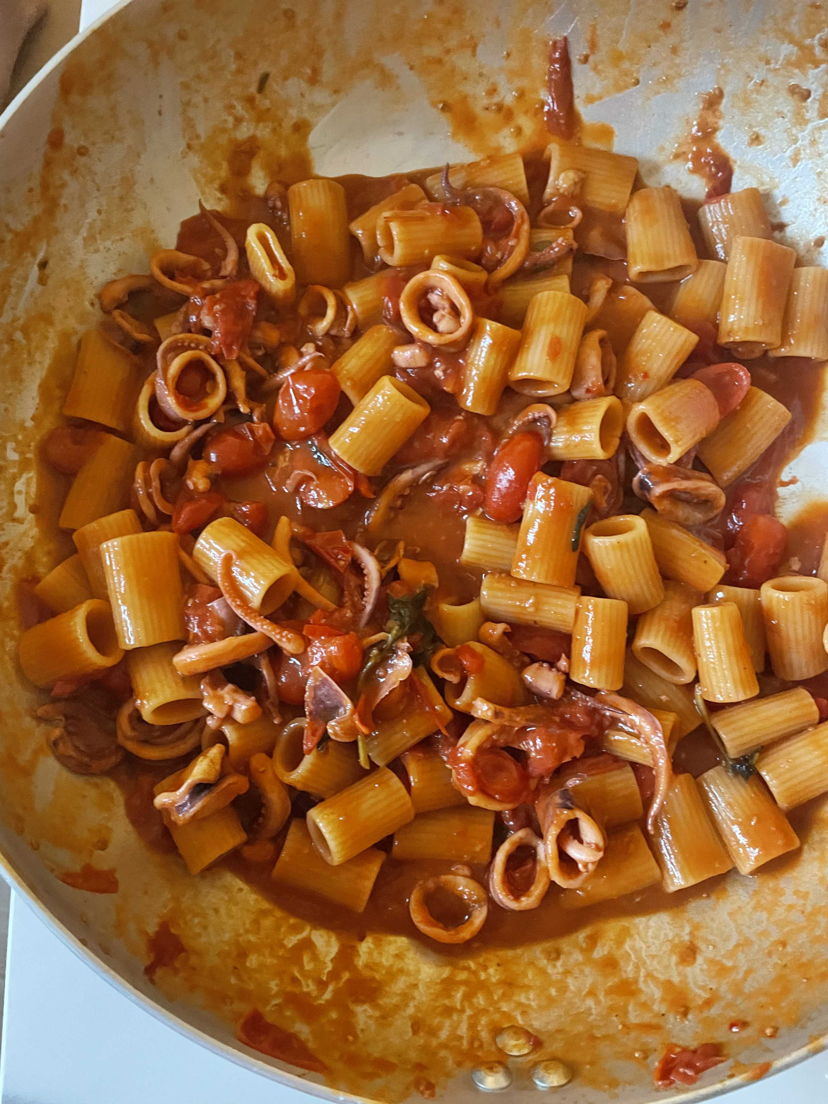 Cooking classes Genoa: Learn with me: Pappa al pomodoro,Calamarata,Tiramisu