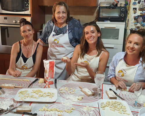 Cooking classes Sant'Agnello: Cooking class on two fresh pasta recipes and tiramisu!