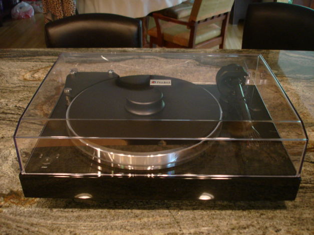 Xtenstion 9 turntable (with dustcover)
