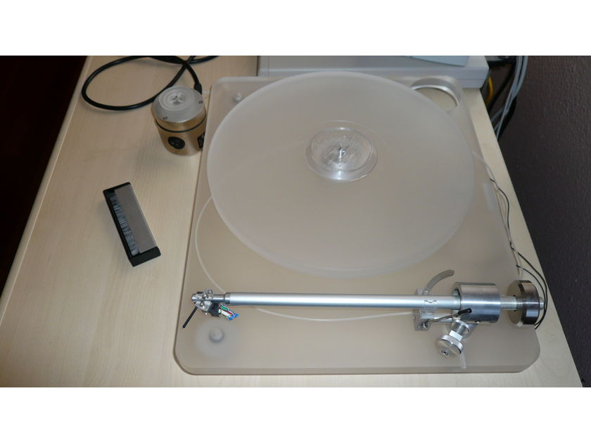 Clearaudio turntable  Emotion with Satisfy arm (no cratridge)