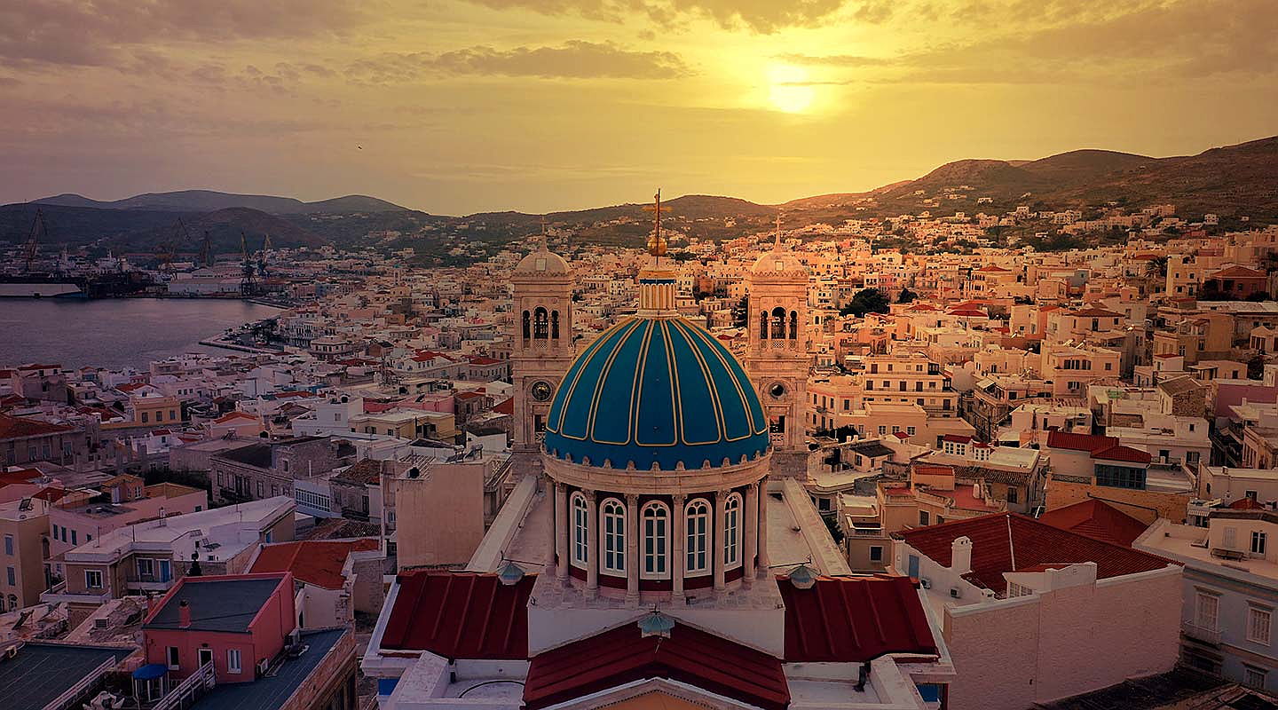  Athens
- Are you looking for a property to buy in Syros? In the extensive portfolio of Engel & Völkers you will find the right property for you.