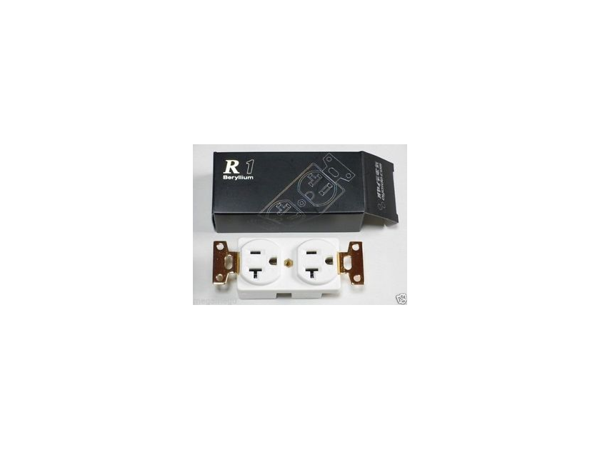 OYAIDE R1  Receptacle Outlet