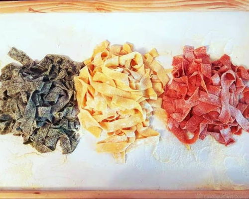 Corsi di cucina Como: Pasta tricolore e tiramisù: cucina italiana autentica
