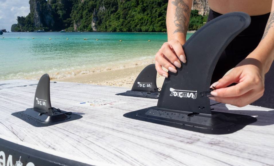 Funwater paddle board accessories include adjustable SUP fins in Canada