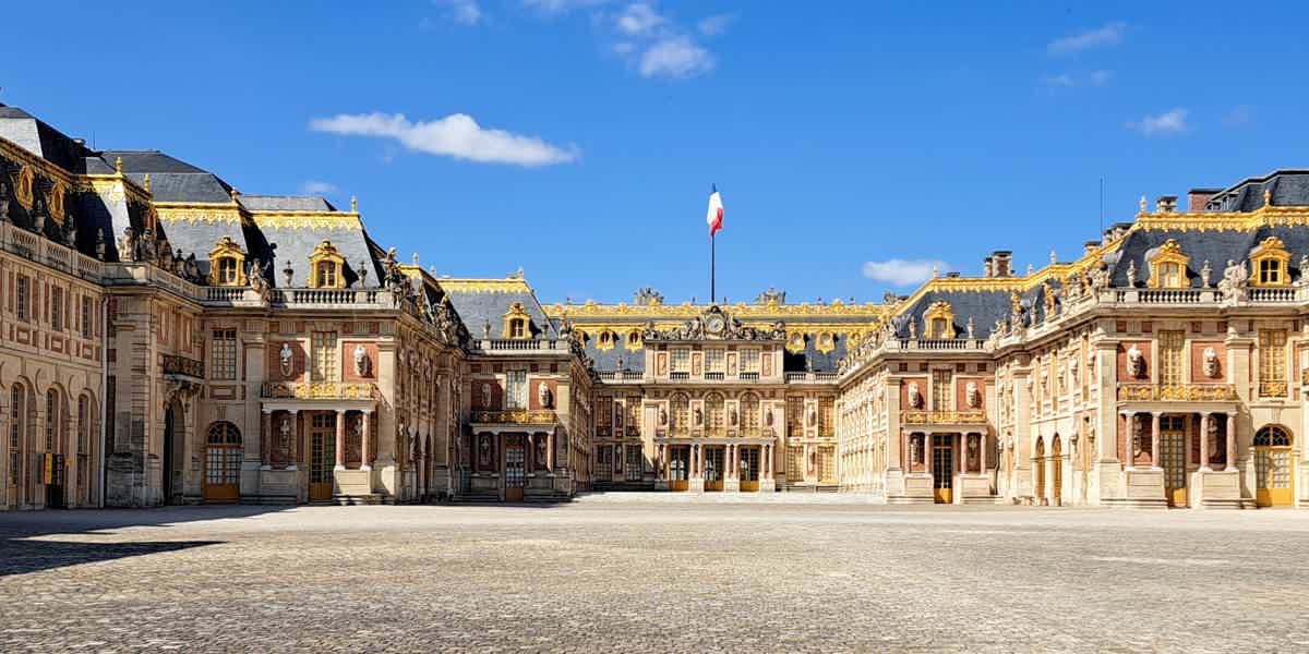 Versailles: Palace & Gardens Guided Tour from Paris - photo 4
