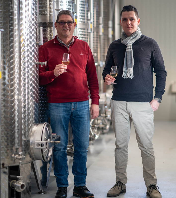 Jean-Pierre et Lionel Monnet, Cave du Vieux-Village