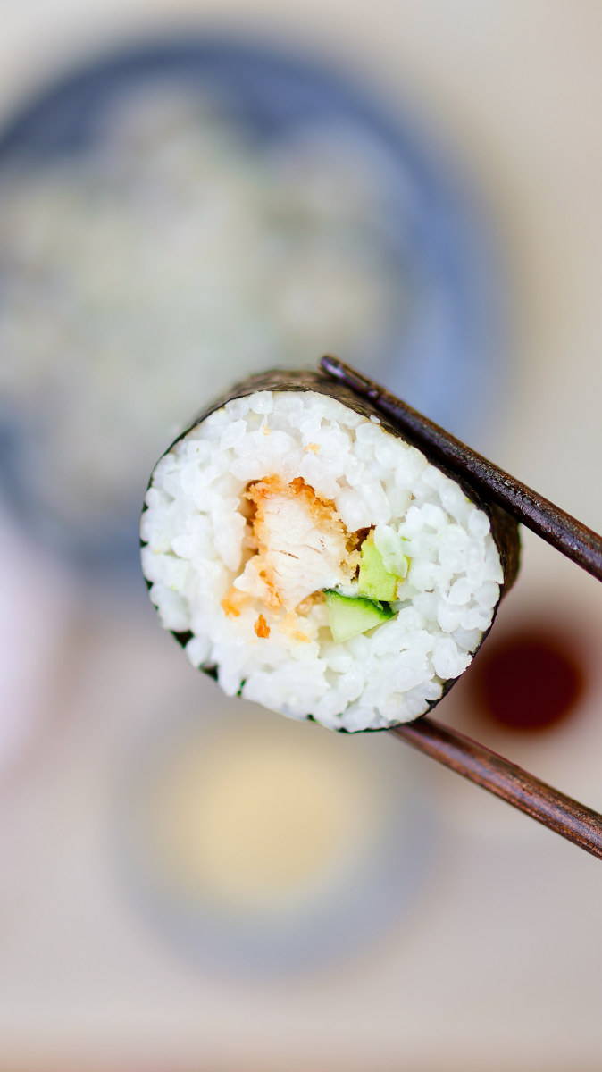 Crispy Honey Sriracha Chicken Sushi Recipe by Made by Mandy | Minimax Blog