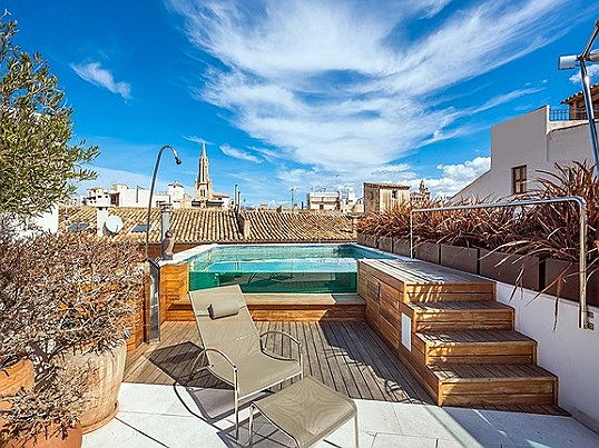  Balearic Islands
- Luxurious penthouse for sale in the old town of Palma, Mallorca