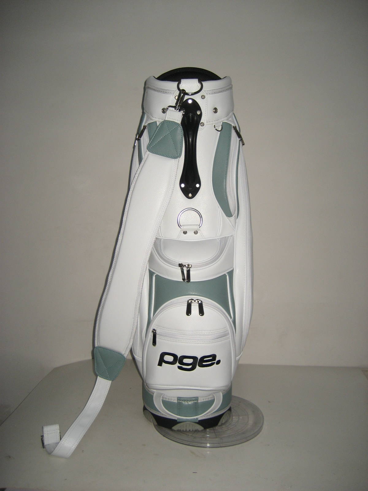 Customised football club golf bags by Golf Custom Bags 102