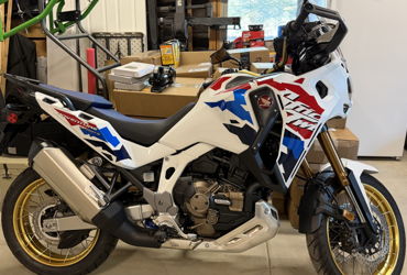 2025 HONDA AFRICA TWIN ADVENTURE SPORTS ES DCT motorcycle for rent near Borrego Springs, CA