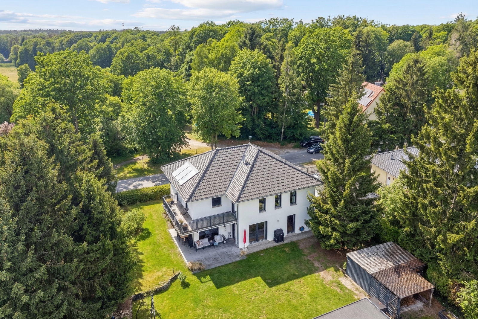 Exklusives Einfamilienhaus in Havelnähe – modernes Wohnen mit Südgarten und Sauna