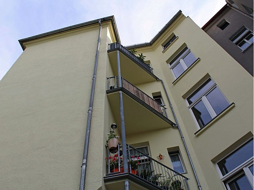  Gera
- Die Eigentumswohnung verfügt über zwei Balkone