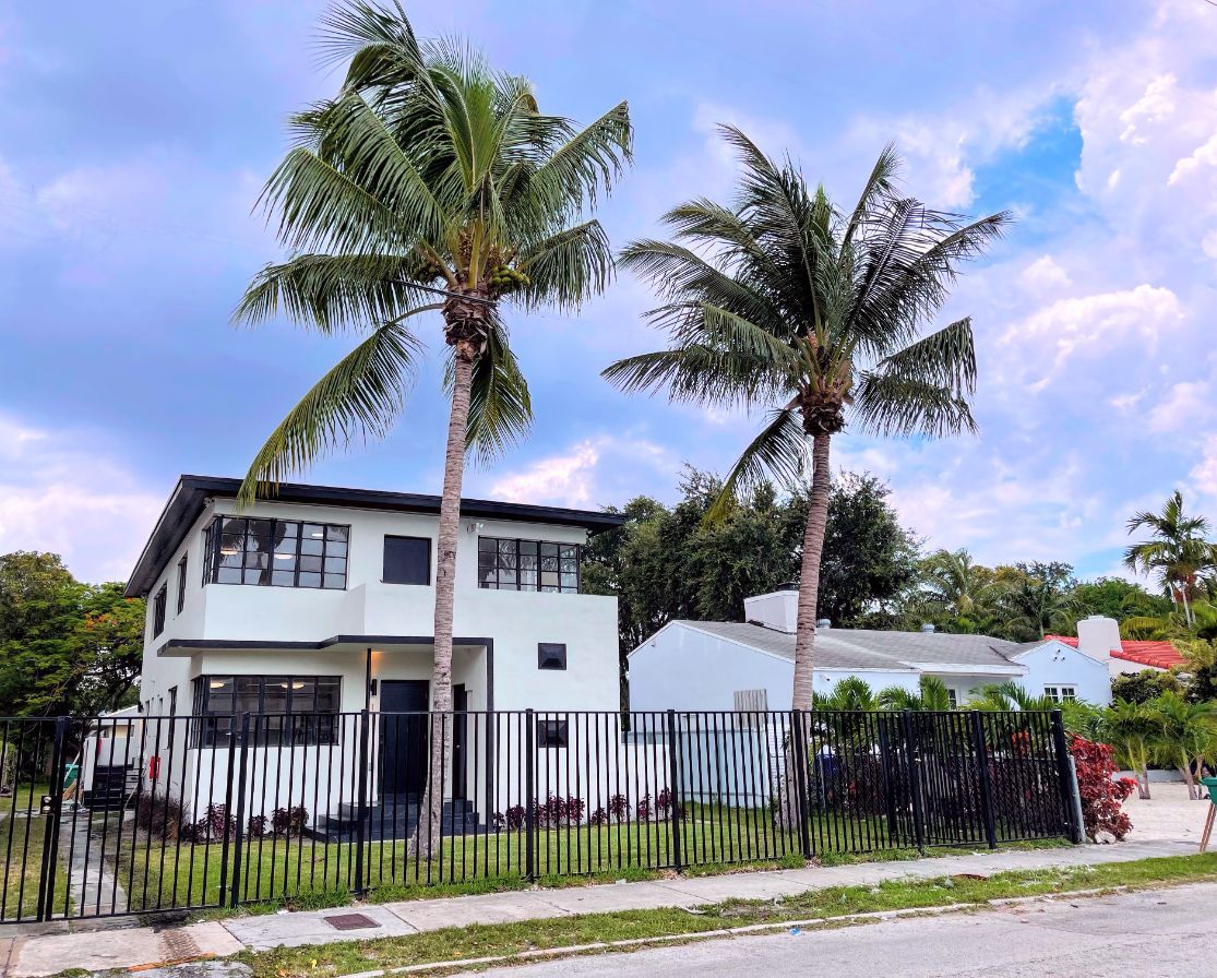 featured image for story, FOR SALE - MiMo Gardens. A completely renovated Multifamily Building at MiMo
District