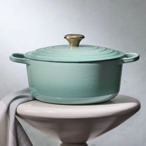 Signature Round Dutch Oven - Sage