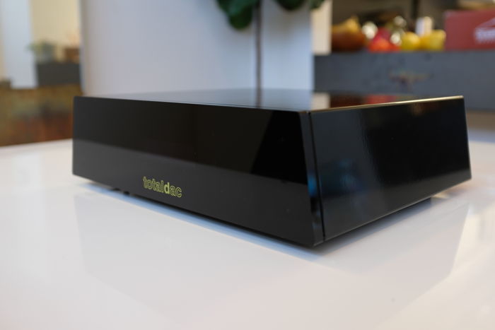 Totaldac d1-core with DSD in excellent condition - 115V...