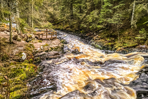 Хиты Карелии: долина водопадов, финская уха и музей в скале