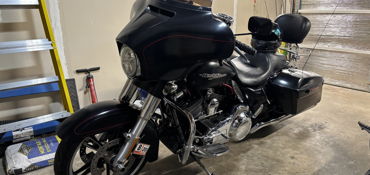 2016 HARLEY-DAVIDSON TOURING STREET GLIDE SPECIAL (VIVID BLACK) motorcycle for rent near Newport News, VA