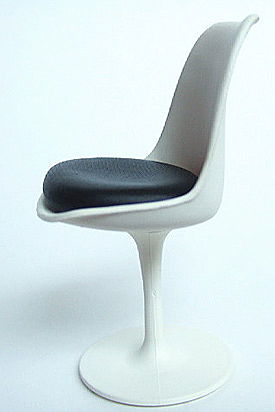  Paris
- Tulip Chair by Florence Knoll