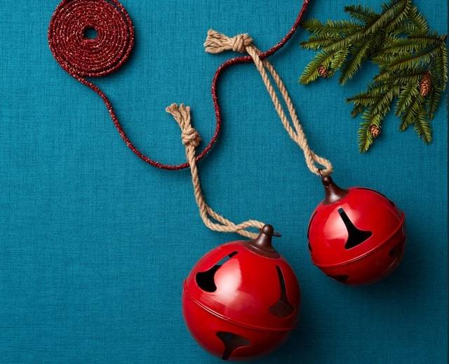 outdoor decoration nutcrackers with wreath and candy cane