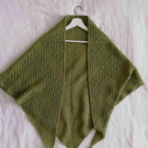 "It's all about Triangle" shawl