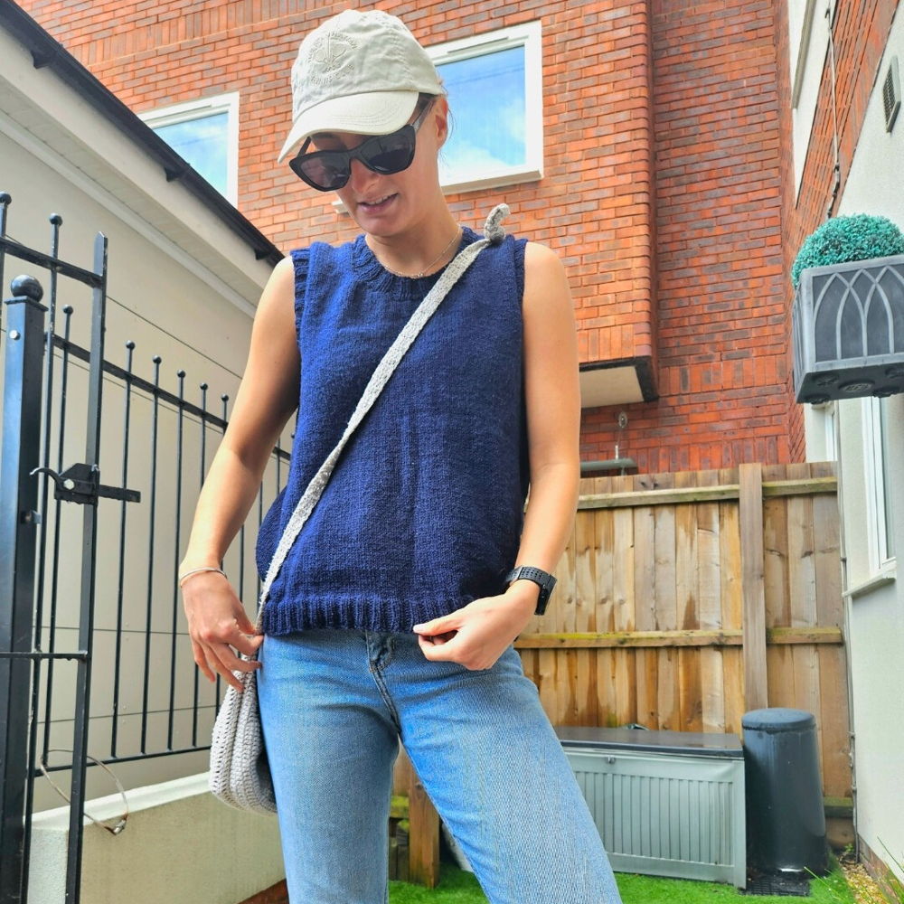 Simple sweater vest - knitting pattern
