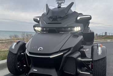2024 CAN-AM SPYDER RT LIMITED motorcycle for rent near St Francis, WI