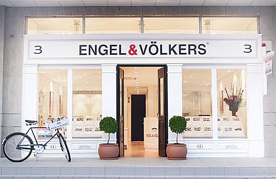  Hamburg
- Agence immobilière modèle Engel Voelkers
