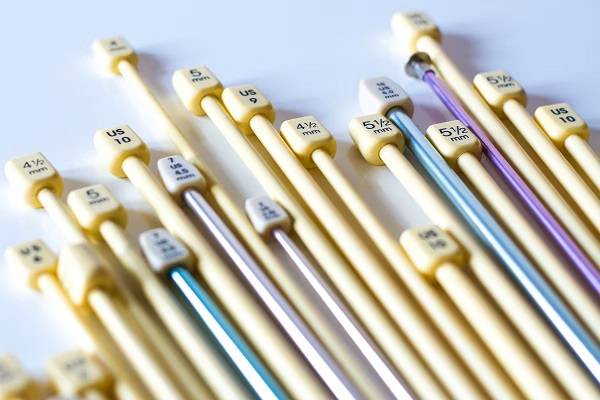 types of knitting needles