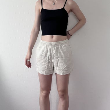 beige linen-shorts