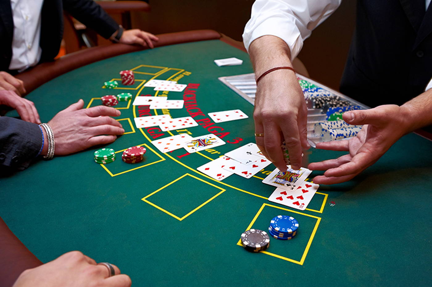 A First-Timer's Guide to Casino Table Games